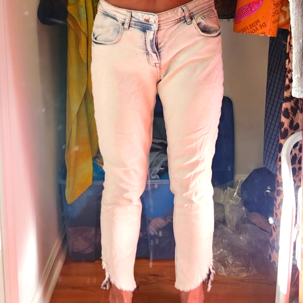 Zara summer faded scalloped bottom jeans